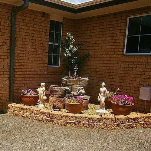 Aaron Inn Motel Narrabri Εξωτερικό φωτογραφία